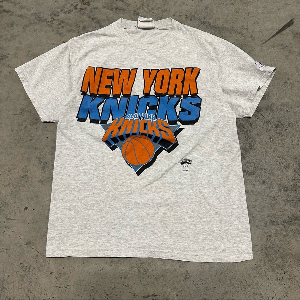 Vintage 90s New York Knicks Basketball NBA Graphic T-shirt M